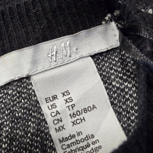 H&M Women's Graphic Print Long Sleeves Knit w/Back Zipper - Black/Cream - SML - Picture 13 of 13